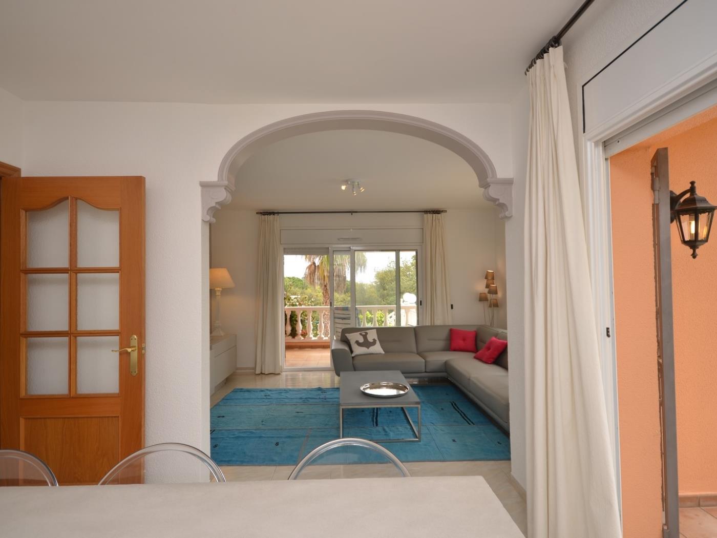 image VILLA CON PISCINA PRIVADA Y FANTASTICOS JARDINES 15