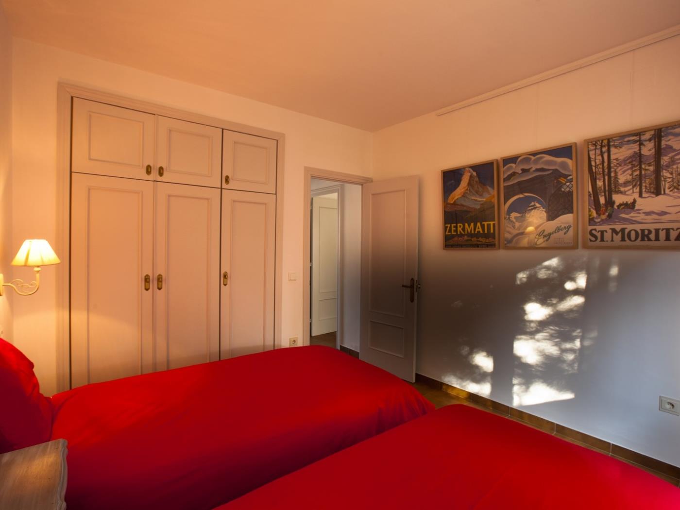 image (R2131) FANTASTIC VIEWS, AIR CONDITIONING, POOL AND WIFI 23