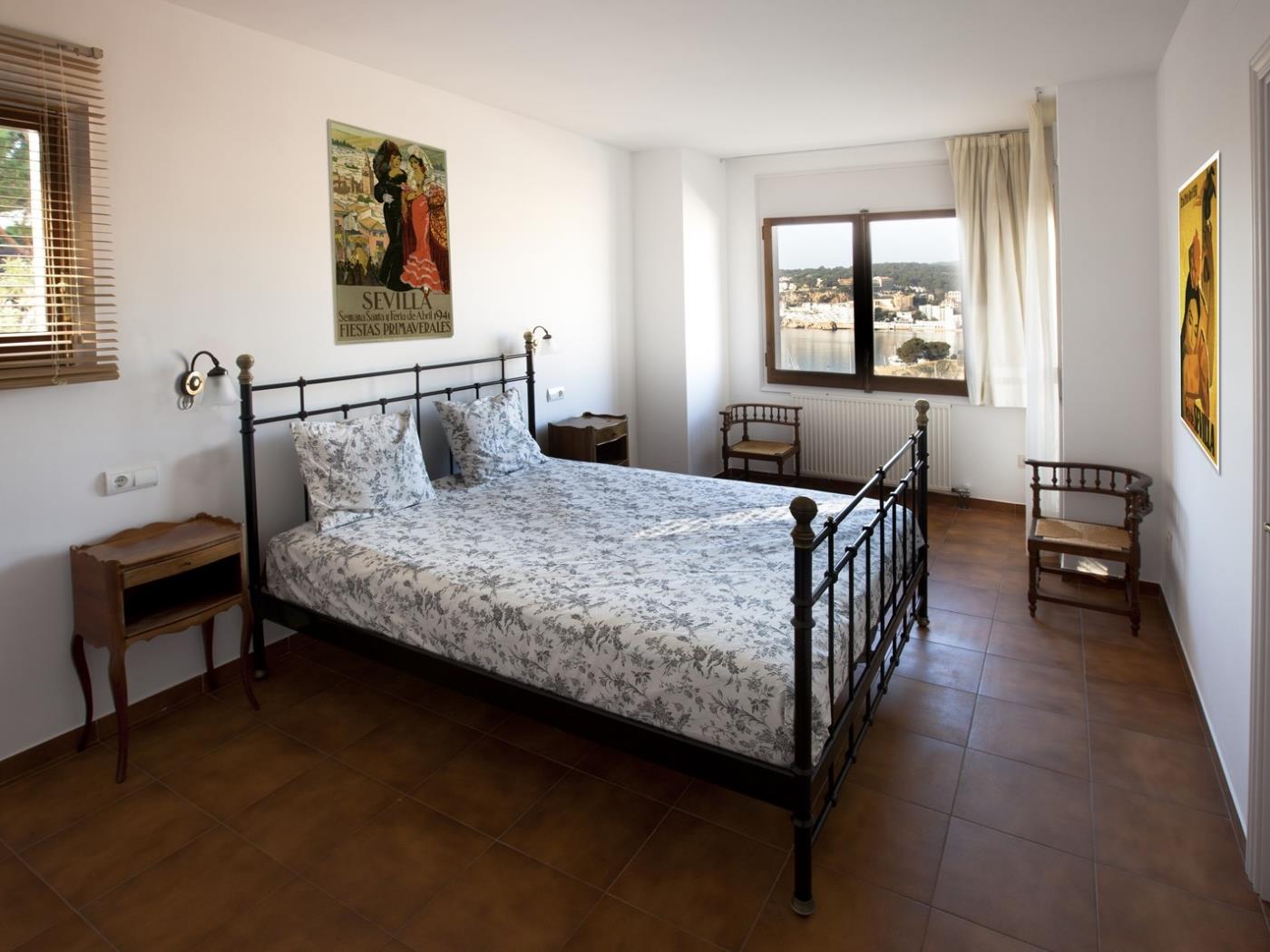 image (R2131) FANTASTIC VIEWS, AIR CONDITIONING, POOL AND WIFI 24