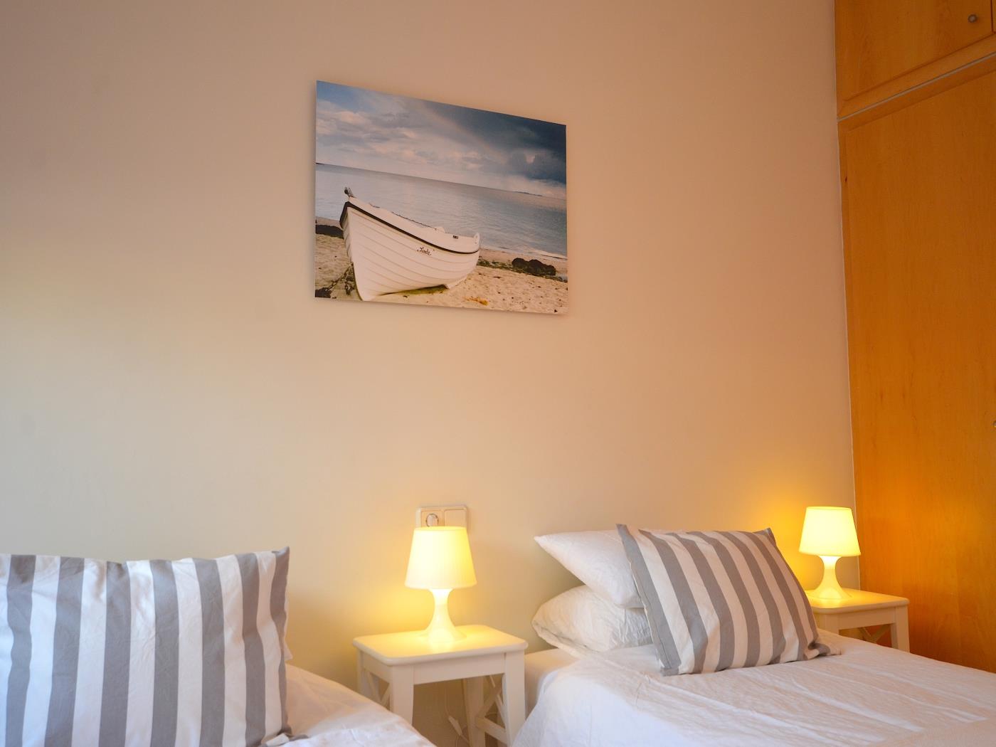 image Apartament amb pàrquing i gran terrasa privada 28