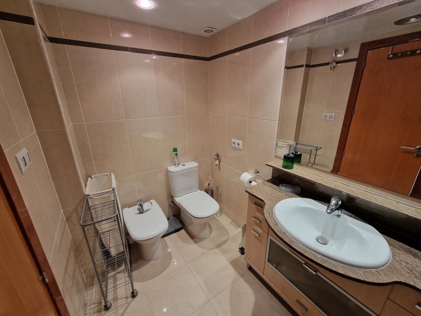 image APARTMENT WITH PARKING CLOSE TO THE CENTER AND TO THE BEACH 12