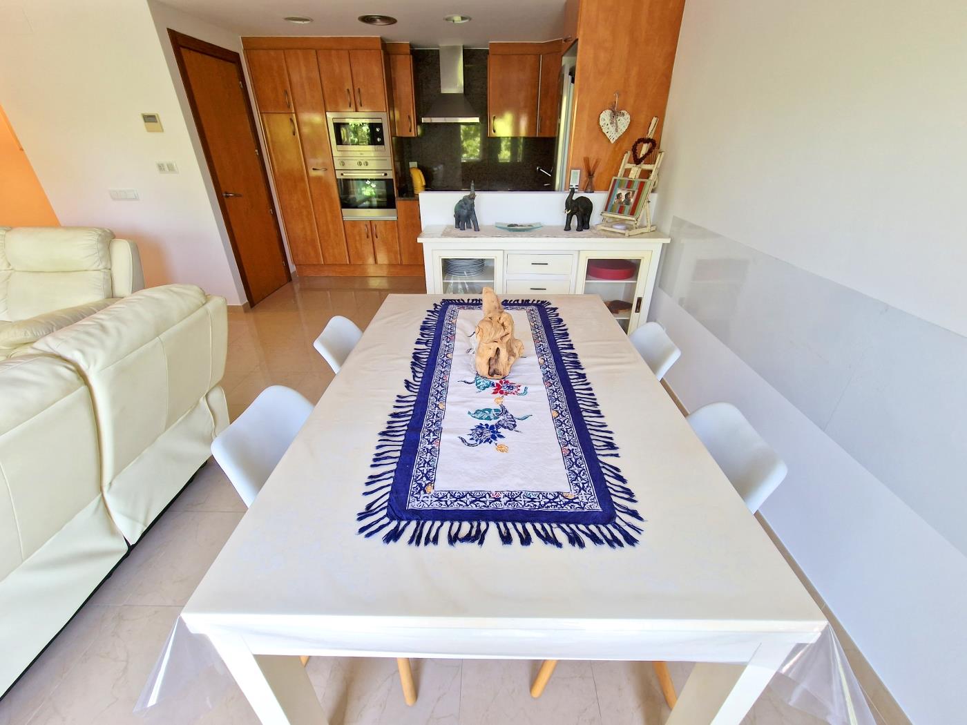image APARTMENT WITH PARKING CLOSE TO THE CENTER AND TO THE BEACH 5
