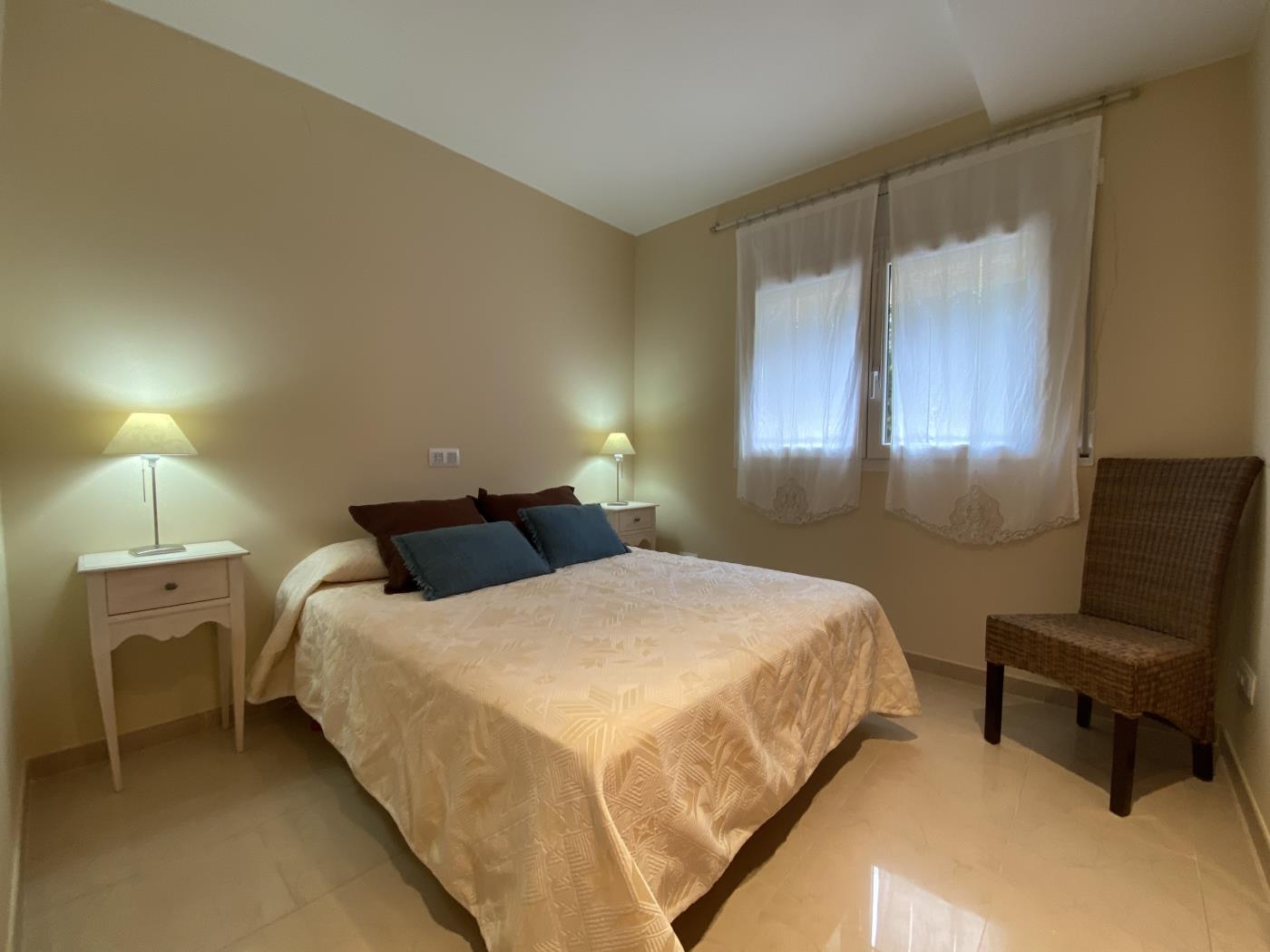 image APARTMENT WITH PARKING CLOSE TO THE CENTER AND TO THE BEACH 9