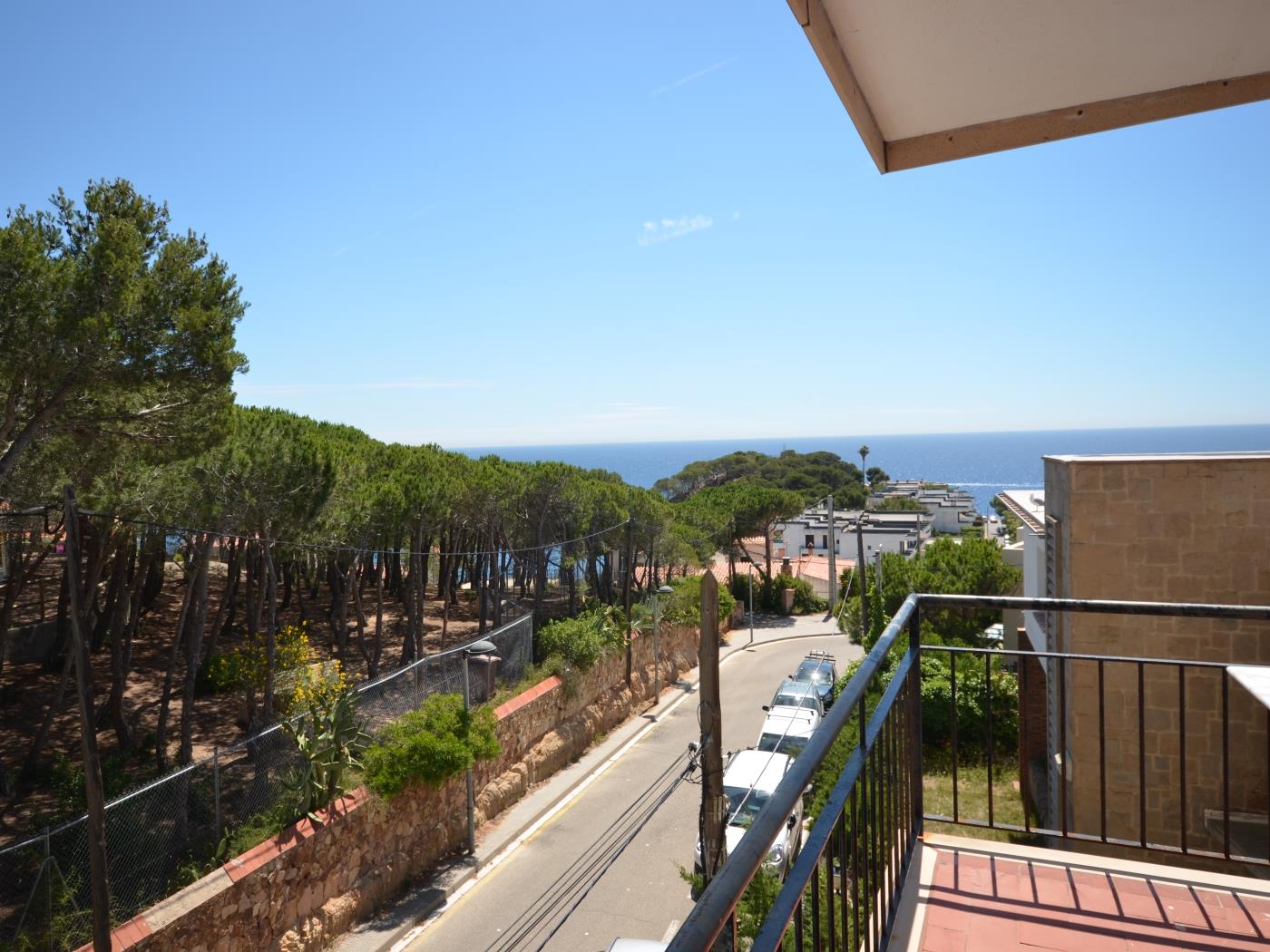 image APARTMENT AT WALKING DISTANCE FROM THE BEACH AND POOL 12