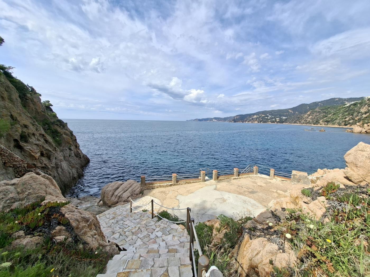 image APARTMENT AT WALKING DISTANCE FROM THE BEACH AND POOL 18