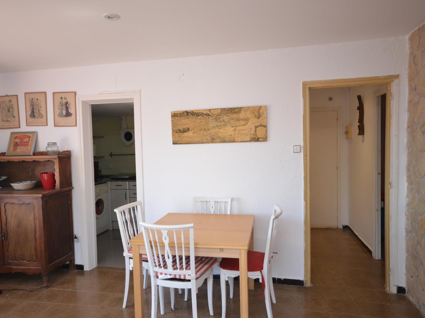image APARTMENT AT WALKING DISTANCE FROM THE BEACH AND POOL 6