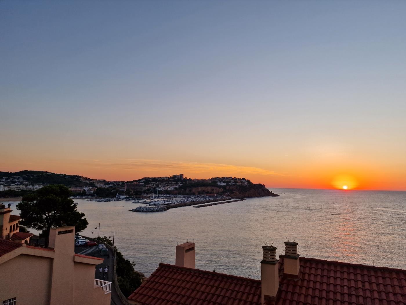 image DAWN OVER THE BAY IN SANT FELIU 28