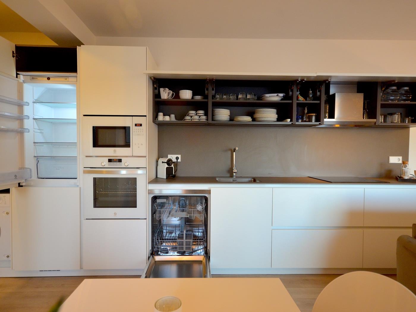 image IDÉAL APPARTEMENT RÉFORMÉ EN PREMIÈRE LIGNE DE MER 5