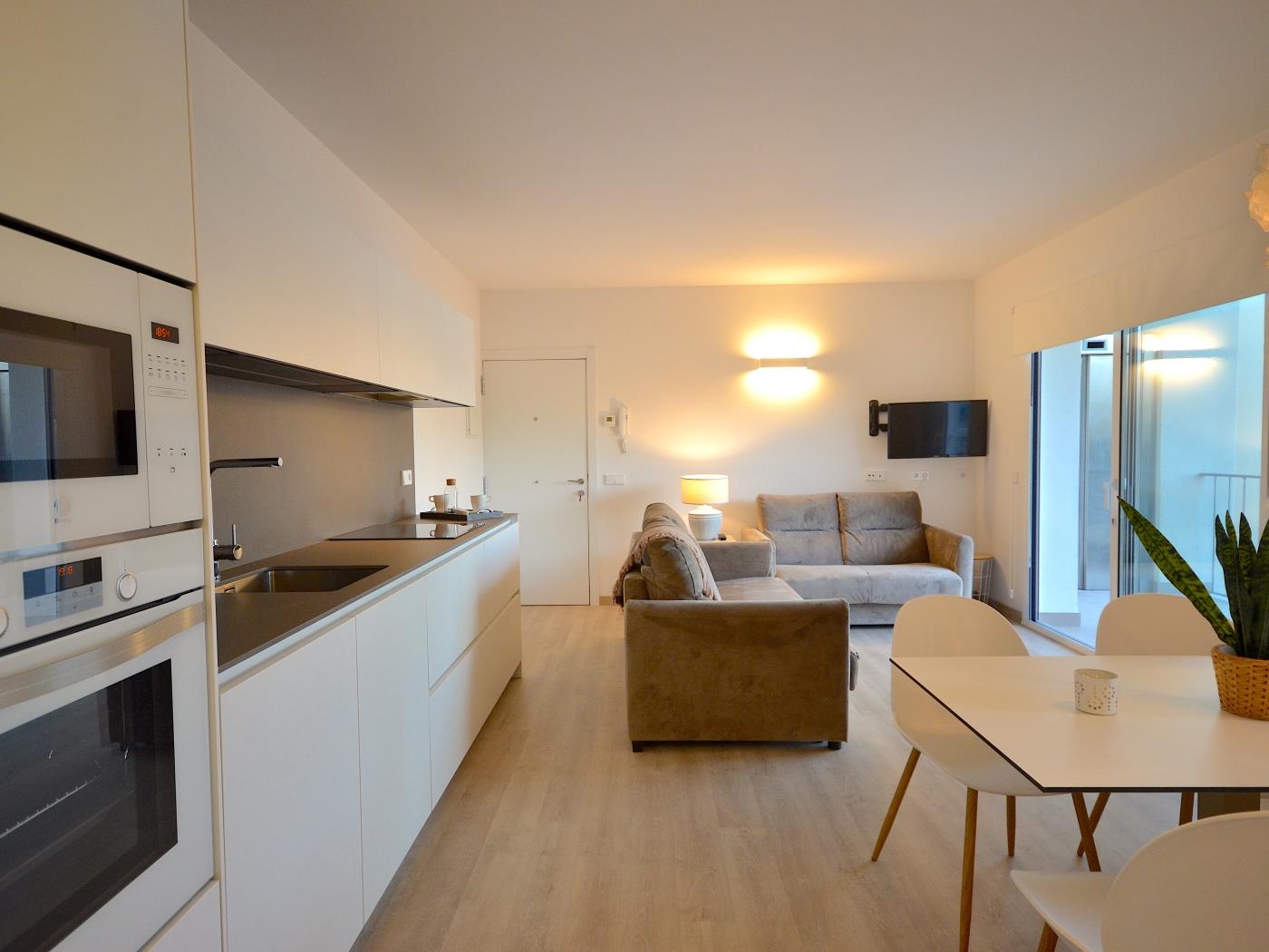 image IDÉAL APPARTEMENT RÉFORMÉ EN PREMIÈRE LIGNE DE MER 6