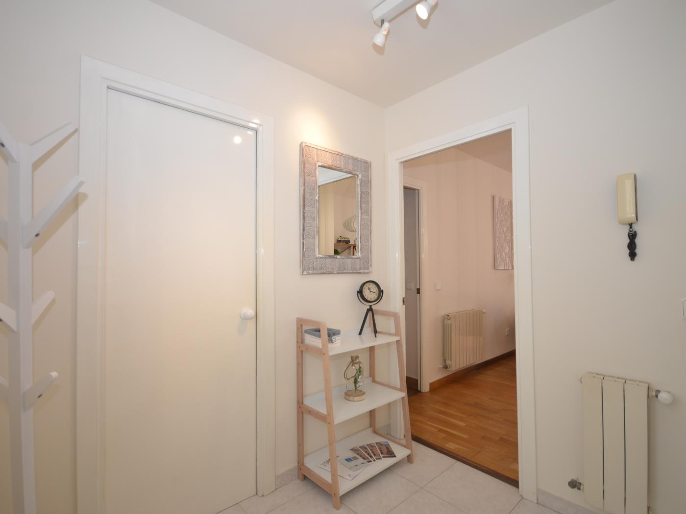 image Duplex in town center, great terrace and parking. 15