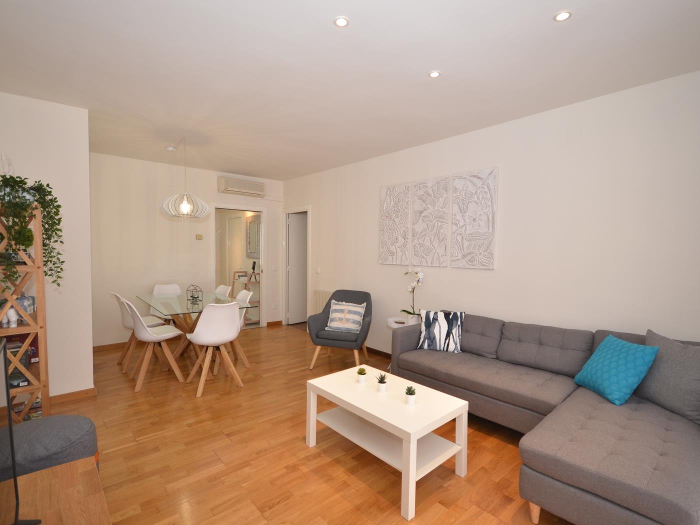 image Duplex in town center, great terrace and parking. 1