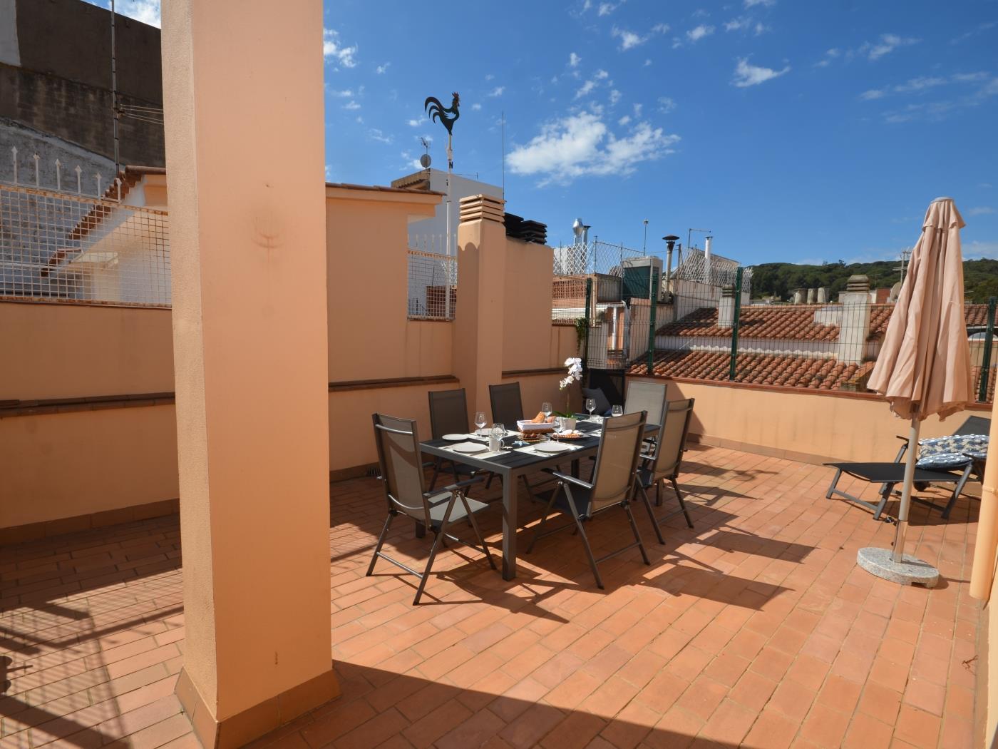 image Duplex in town center, great terrace and parking. 21