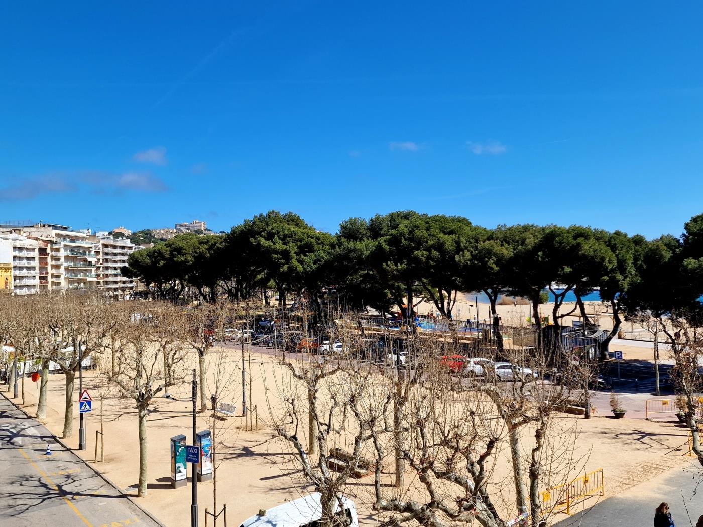 image Appartement DE LUXE en première LIGNE DE MER 14