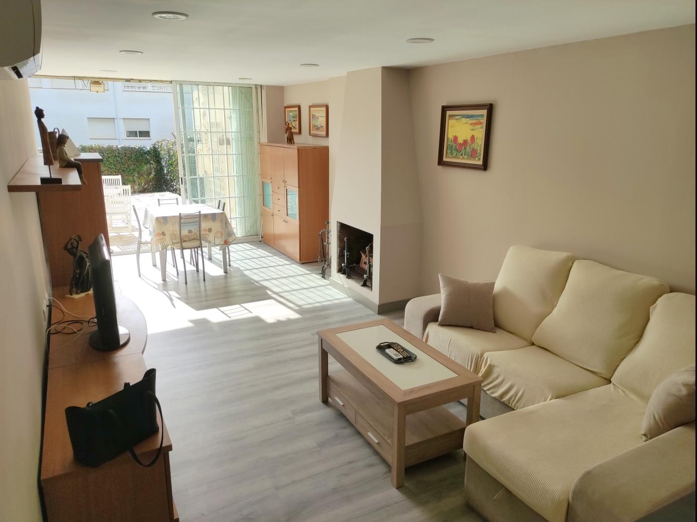 image APARTAMENTO CON TERRAZA Y PISCINA COMUNITARIA EN S'AGARO 4