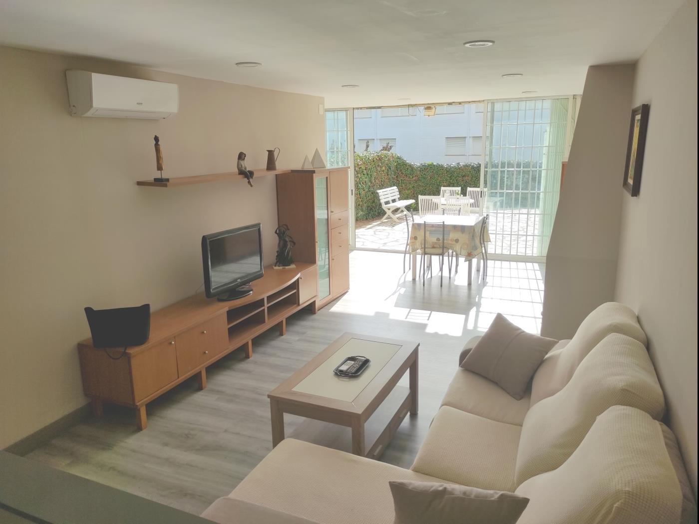 image APARTAMENTO CON TERRAZA Y PISCINA COMUNITARIA EN S'AGARO 5