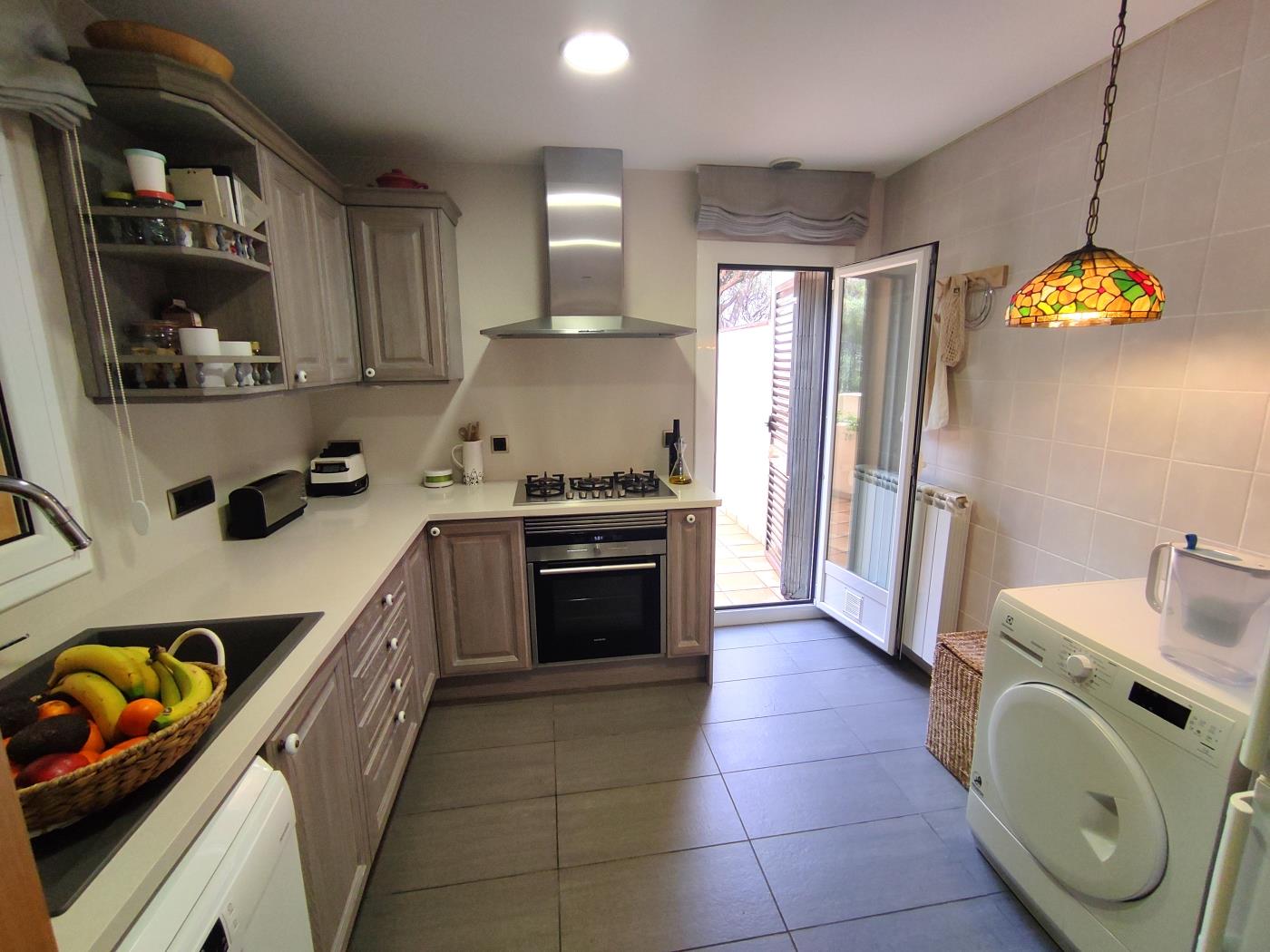 image Casa con piscina, jardín y parking a 8-10 minutos a pie de la playa de St.Feliu 17
