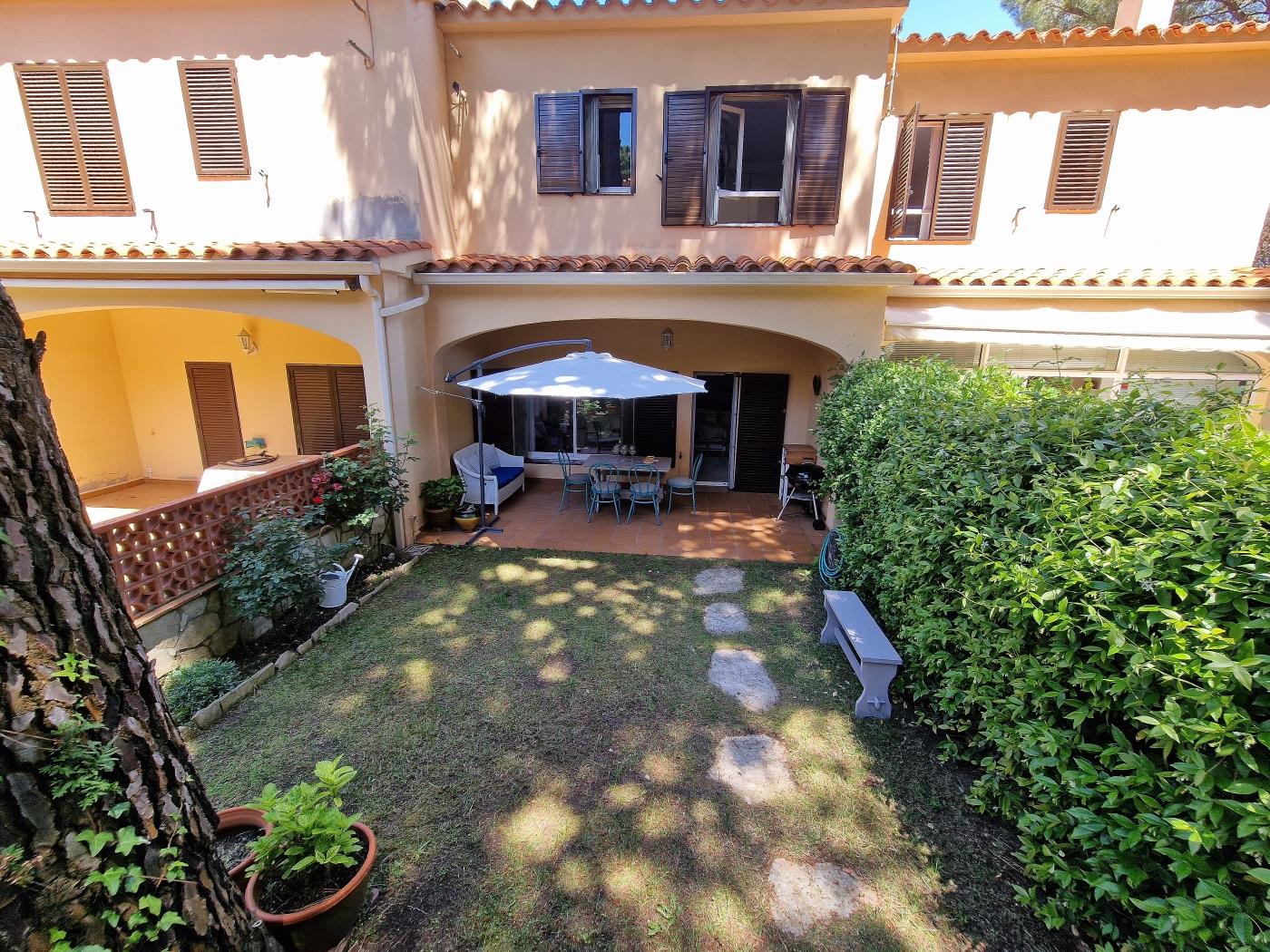 image Casa con piscina, jardín y parking a 8-10 minutos a pie de la playa de St.Feliu 18