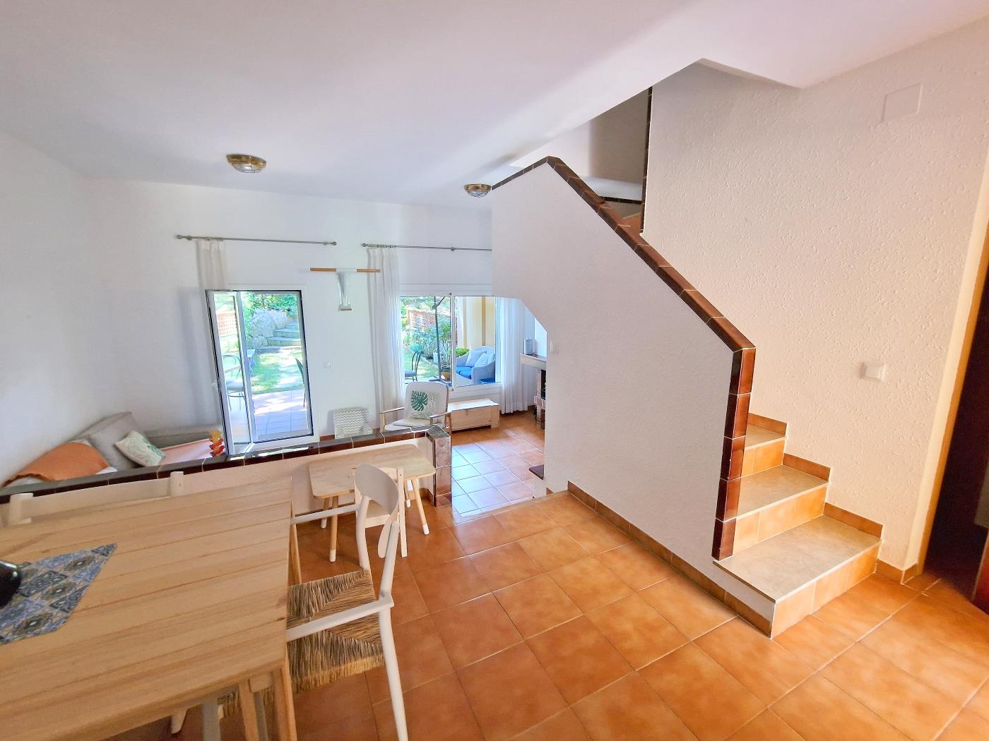 image Casa con piscina, jardín y parking a 8-10 minutos a pie de la playa de St.Feliu 22