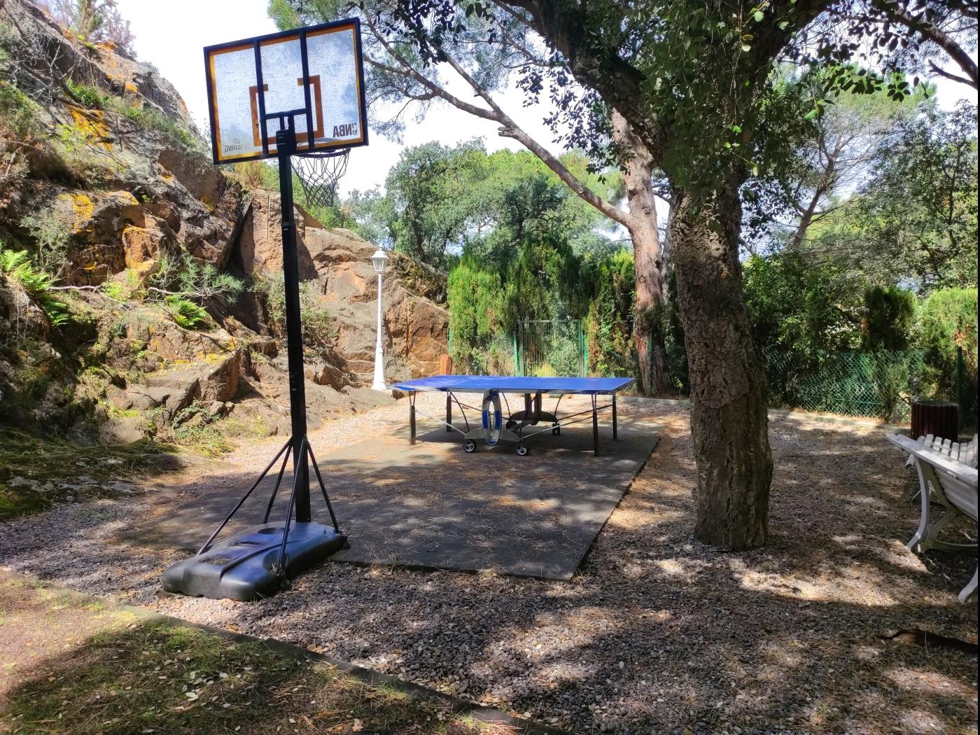 image Casa con piscina, jardín y parking a 8-10 minutos a pie de la playa de St.Feliu 29