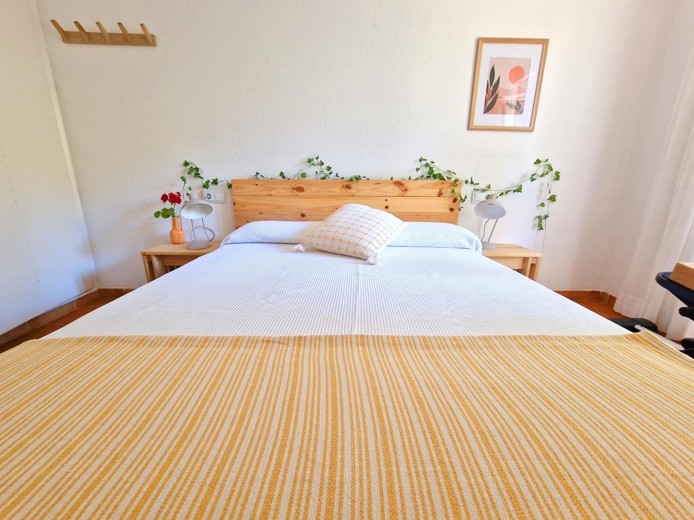 image Casa con piscina, jardín y parking a 8-10 minutos a pie de la playa de St.Feliu 4