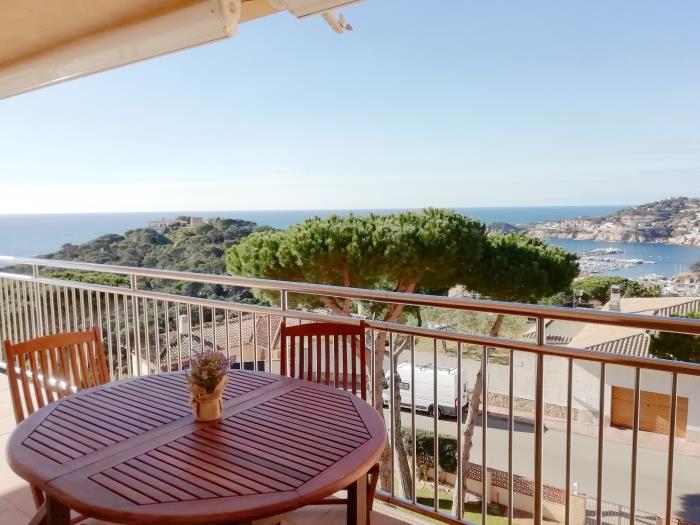 Gran terraza con refrescantes vistas al mar - Apartamento en Sant Feliu de Guíxols