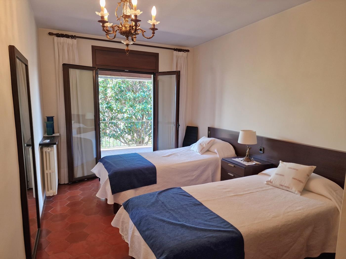 image BEAUTIFUL HOUSE IN SANT FELIU DE GUIXOLS WITH PARKING AND A BIG GARDEN 19