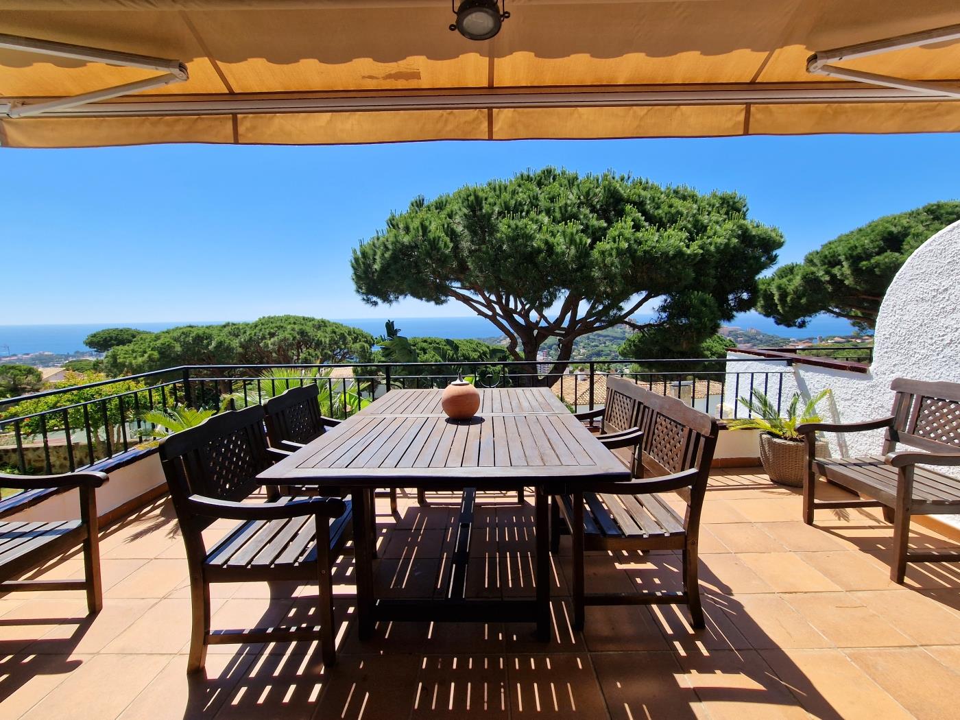 image Mediterranean house with SEA VIEWS, garden and terrace. 27