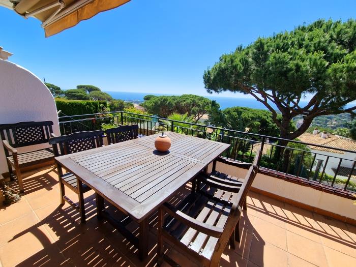 Casa encantadora con vistas al mar y terraza. 3524 - Apartamento en Sant Feliu de Guíxols