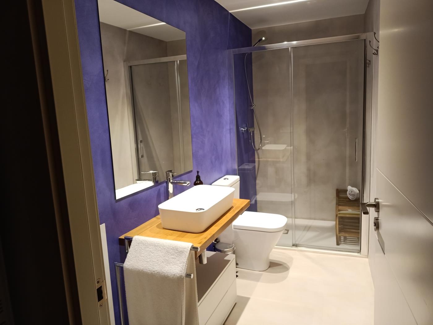 image ATICO exclusivo y CENTRICO con TERRAZA a dos minutos andando de la PLAYA. 4