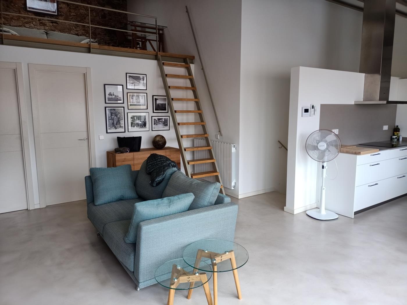 image ATICO exclusivo y CENTRICO con TERRAZA a dos minutos andando de la PLAYA. 7