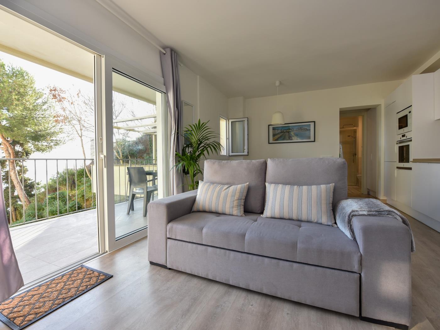 image APARTMENT with FABULOUS TERRACE and sea view in SANT FELIU 2