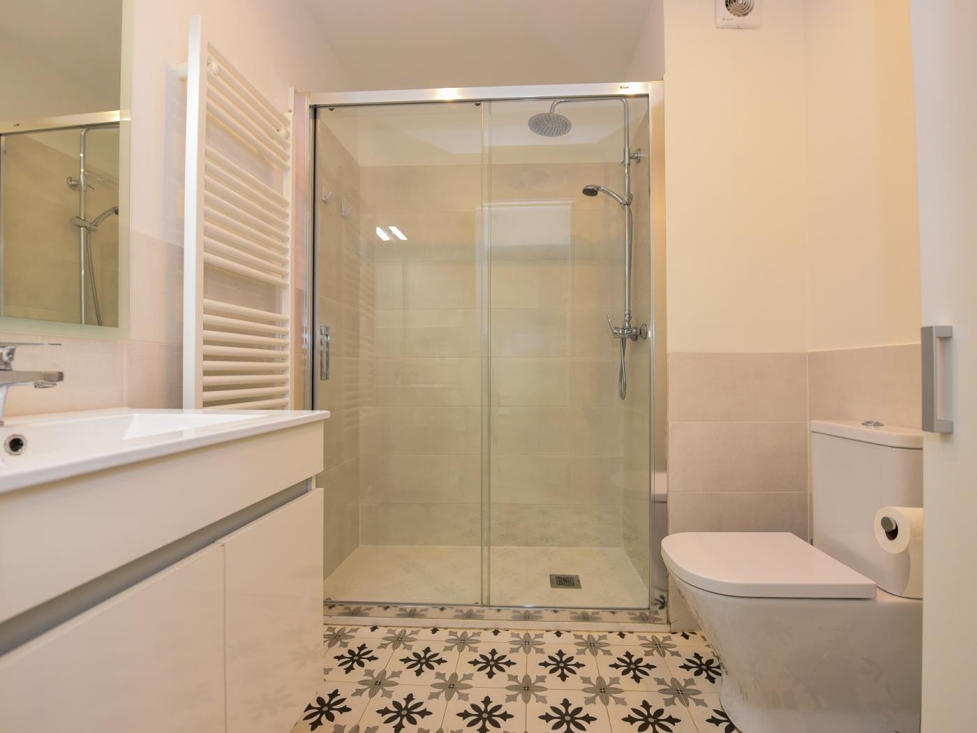 image APARTMENT with FABULOUS TERRACE and sea view in SANT FELIU 9